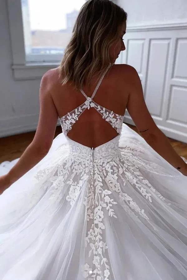 Chic A Line Spaghetti Straps Tulle Sweep Train Wedding Dresses With Appliques