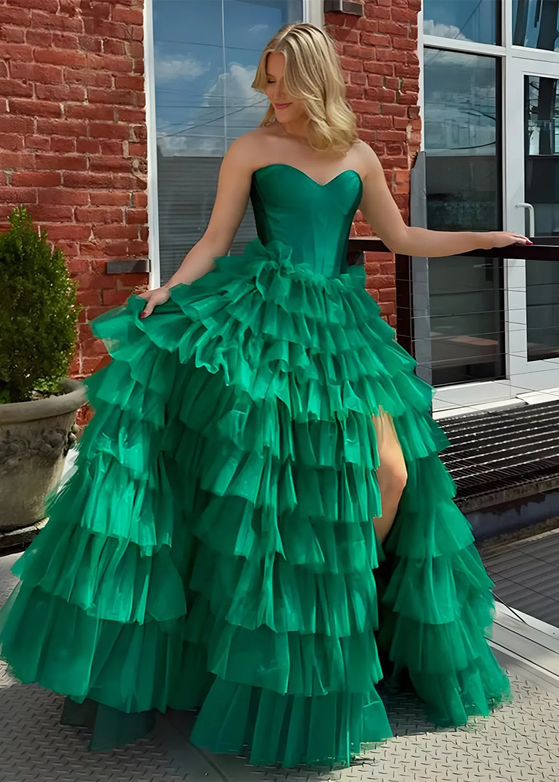 Harmony |A-Line Sweetheart Tiered Tulle Prom Dress with Slit