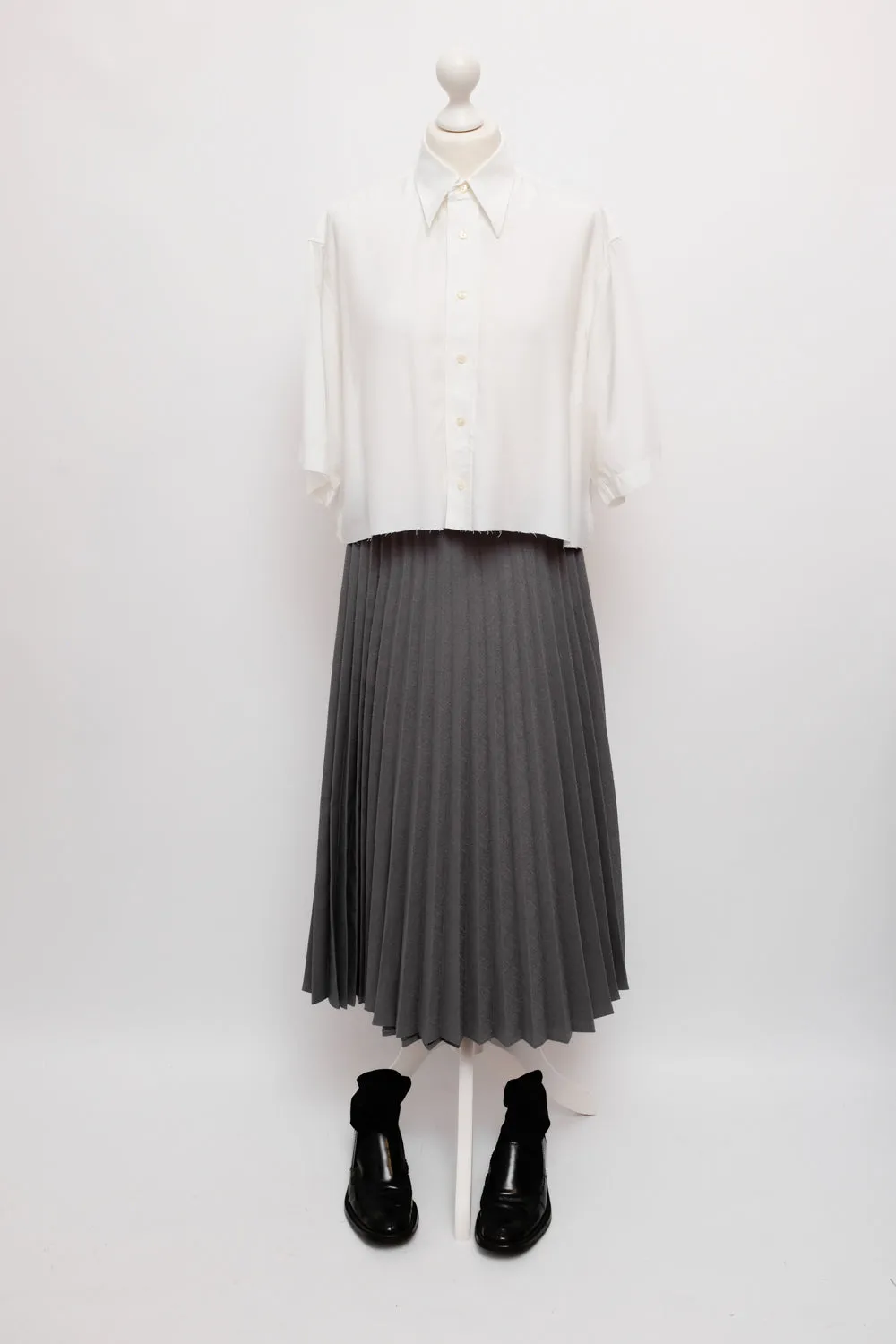 PLEATED GREY MIDI VINTAGE SKIRT