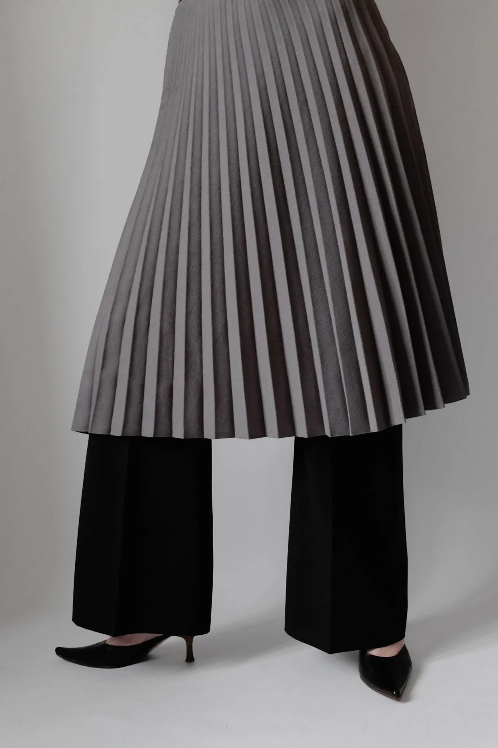 PLEATED GREY MIDI VINTAGE SKIRT