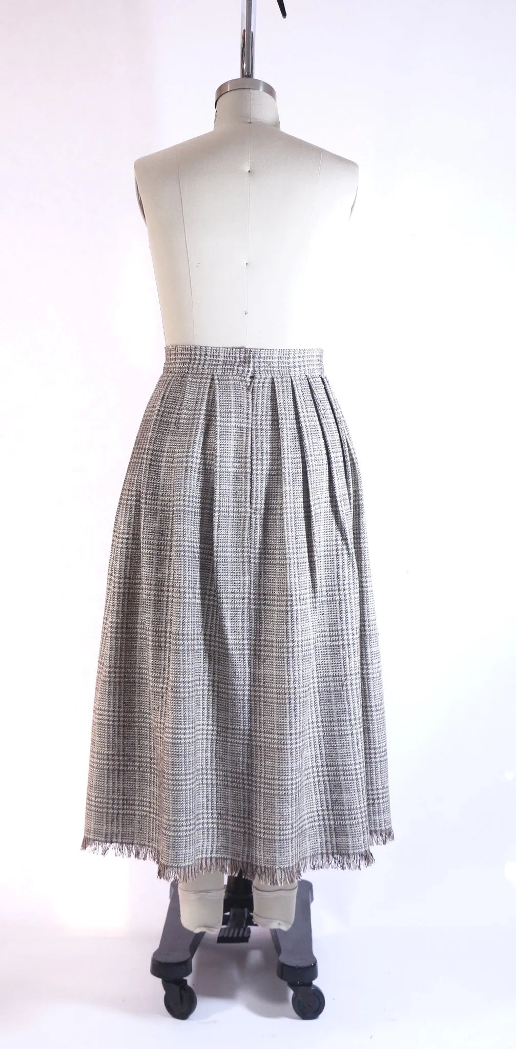 Plus Size Plaid Silk Pleated Skirt